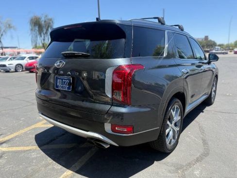 Used 2020 Hyundai Palisade SEL FWD image 3