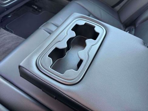 Used 2019 Volvo S60 T6 Momentum w/ Multimedia Package image 12