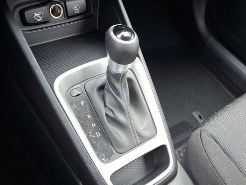 New 2026 Hyundai Venue SE image 16