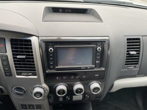 Used 2014 Toyota Sequoia Limited AWD/4WD image 18