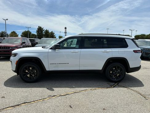 New 2026 Jeep Grand Cherokee L 4WD image 3