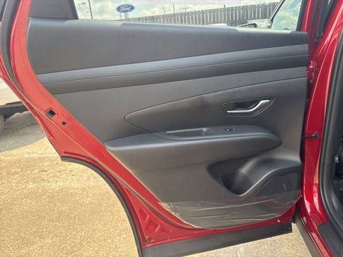Used 2026 Hyundai Tucson SEL image 12