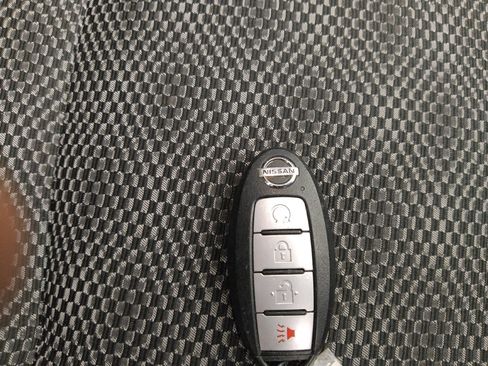 Used 2021 Nissan Rogue Sport SV image 32