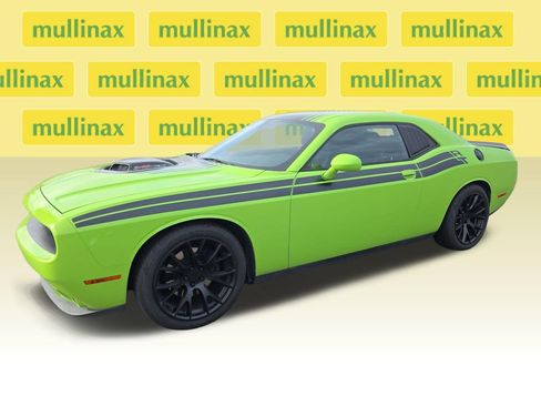 Used 2015 Dodge Challenger R/T RWD image 14