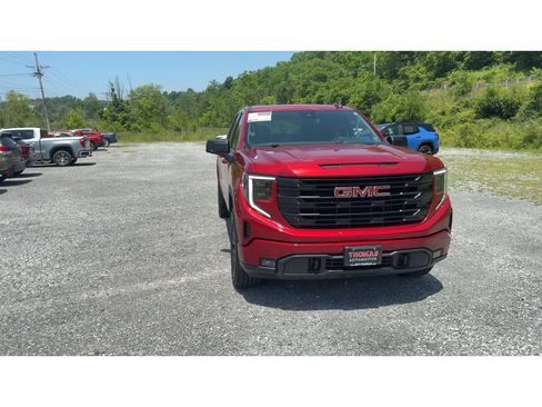 Used 2023 GMC Sierra 1500 Elevation AWD/4WD image 3
