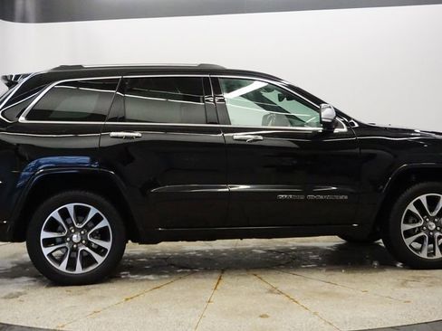 Certified 2017 Jeep Grand Cherokee Overland image 8