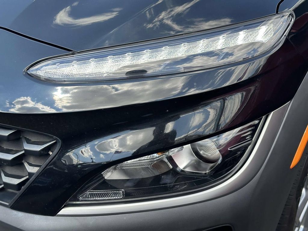 Certified 2023 Hyundai Kona SEL AWD/4WD image 8