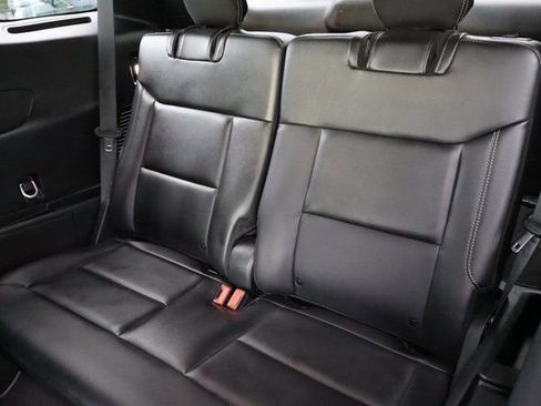 Used 2024 Ford Explorer Limited image 17