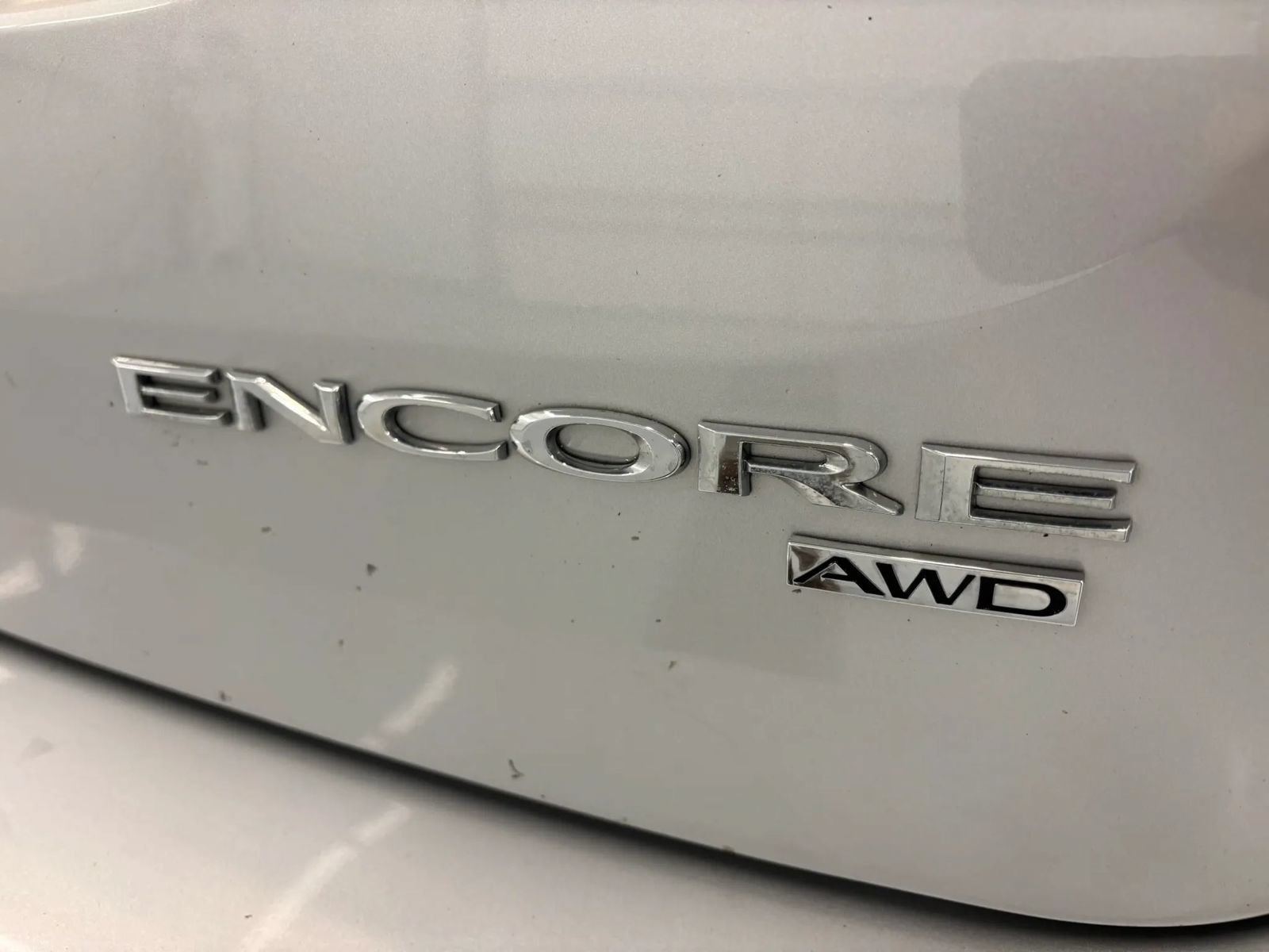 Used 2022 Buick Encore Preferred AWD/4WD image 47