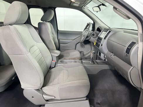 Used 2019 Nissan Frontier S image 28