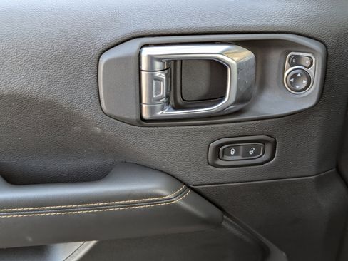 Used 2025 Jeep Wrangler Backcountry image 15