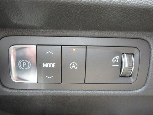 New 2026 Chevrolet Traverse LT w/ Midnight/Sport Edition FWD image 24