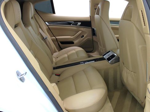 Used 2016 Porsche Panamera Edition image 45