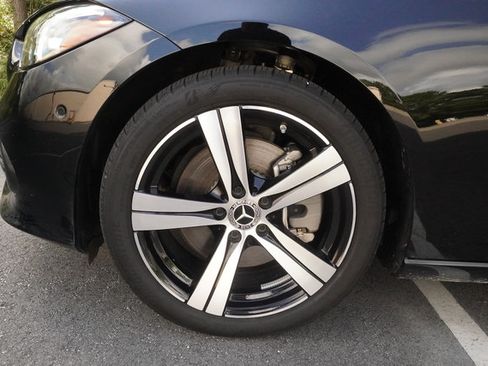 Used 2025 Mercedes-Benz C 300 4MATIC Sedan image 33