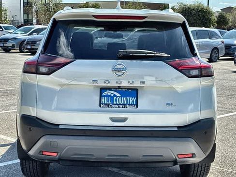 Used 2021 Nissan Rogue SL w/ Premium Package FWD image 5