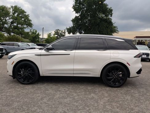 Used 2024 Lincoln Nautilus Black Label image 6