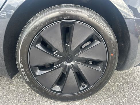 Used 2025 Tesla Model 3 Long Range image 32