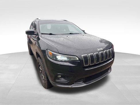 Used 2020 Jeep Cherokee Latitude Plus w/ Cold Weather Group AWD/4WD image 3