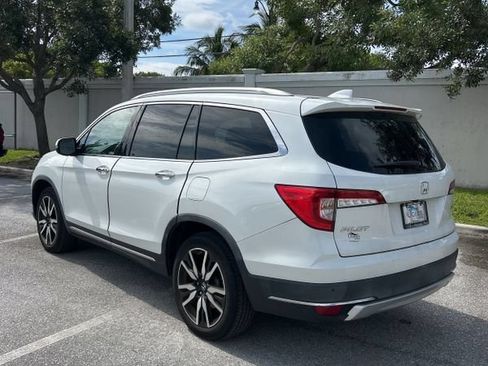 Used 2020 Honda Pilot Touring image 3