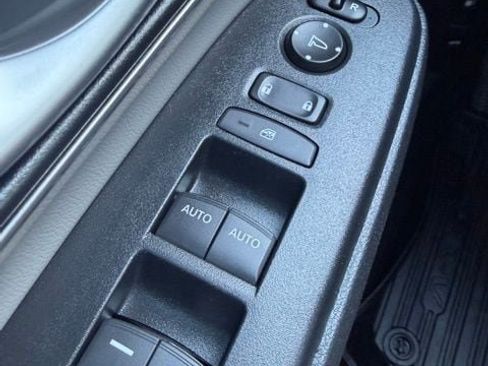 Used 2018 Honda CR-V EX-L image 18