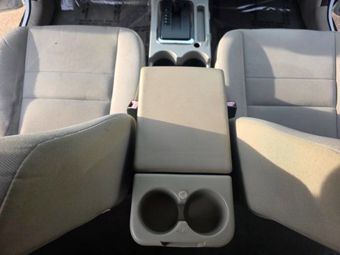 Used 2011 Ford Escape XLT image 28