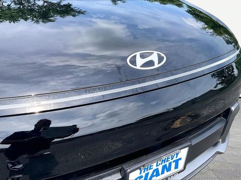 Used 2026 Hyundai Kona SEL Premium FWD image 35