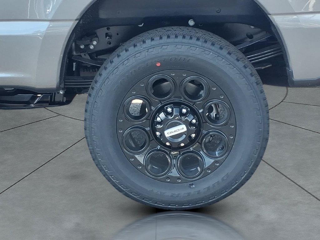 New 2026 Ford F350 Lariat w/ Black Appearance Package AWD/4WD image 4