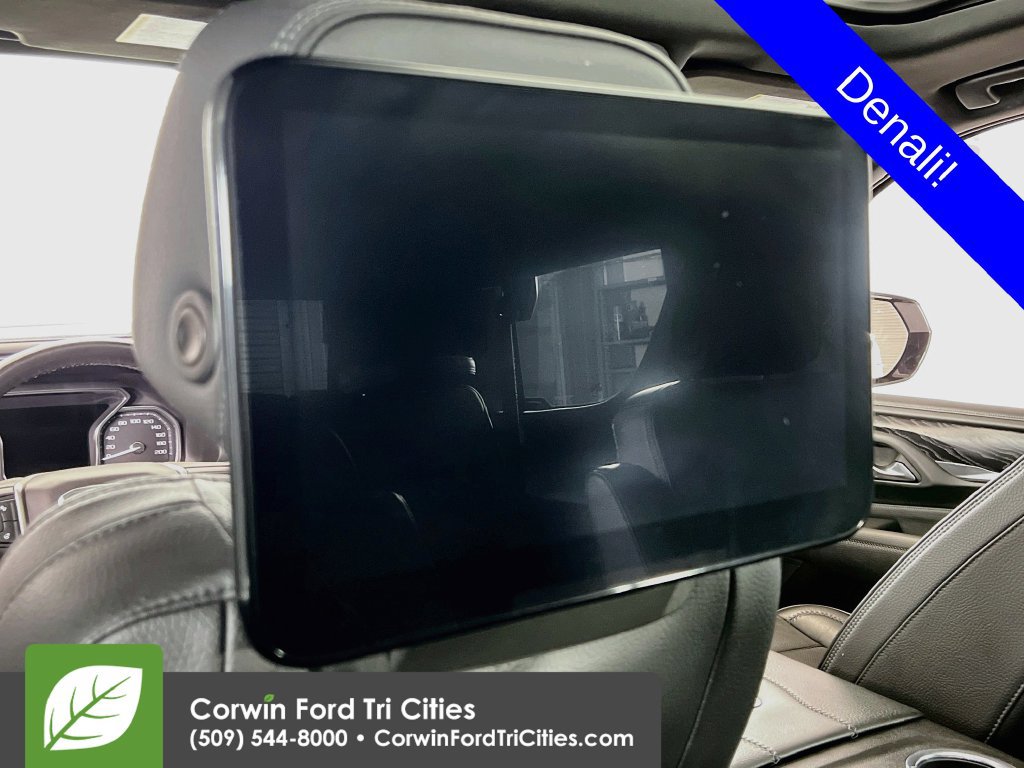 Used 2021 GMC Yukon Denali w/ Denali Premium Package AWD/4WD image 31