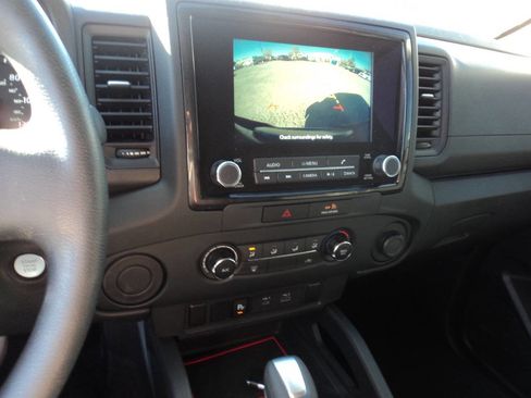Used 2022 Nissan Frontier S w/ Technology Package RWD image 11