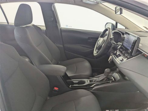 Used 2022 Toyota Corolla LE FWD image 31