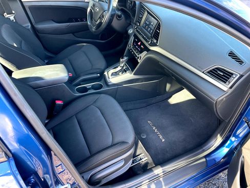 Used 2017 Hyundai Elantra Value Edition w/ Cargo Package image 30