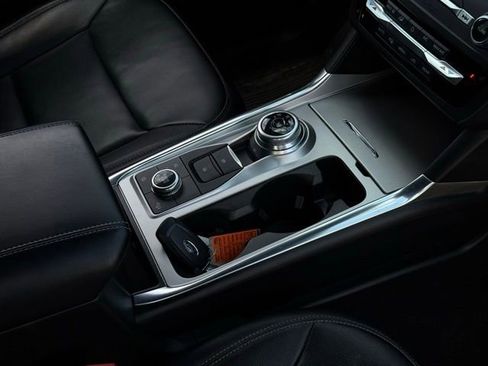 Used 2020 Ford Explorer XLT w/ Equipment Group 202A image 31