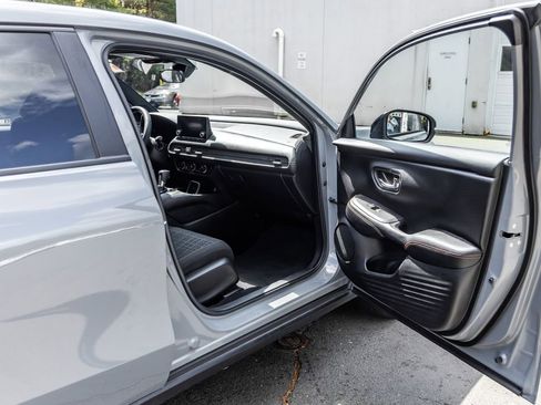 Used 2024 Honda HR-V Sport image 15