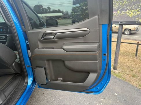 Used 2023 GMC Sierra 1500 AT4 w/ Technology Package image 16