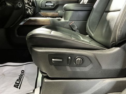 Used 2020 Chevrolet Silverado 3500 High Country image 22