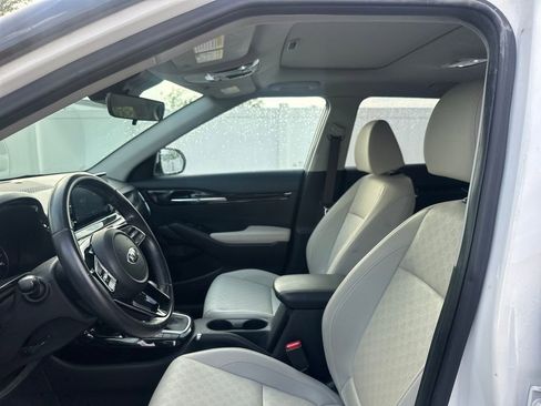 Used 2021 Kia Seltos EX image 11