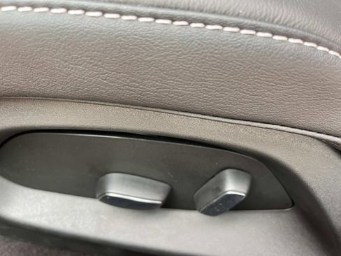 Used 2023 Chevrolet Corvette Stingray Coupe w/ 1LT image 17