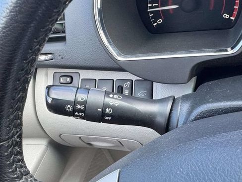 Used 2013 Toyota Highlander Limited AWD/4WD image 21