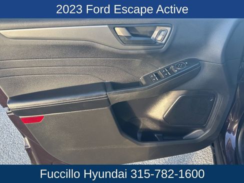 Used 2023 Ford Escape Active image 11