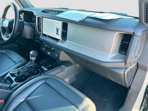 Used 2025 Ford Bronco Outer Banks image 28