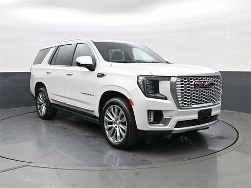 Certified 2022 GMC Yukon Denali image 3