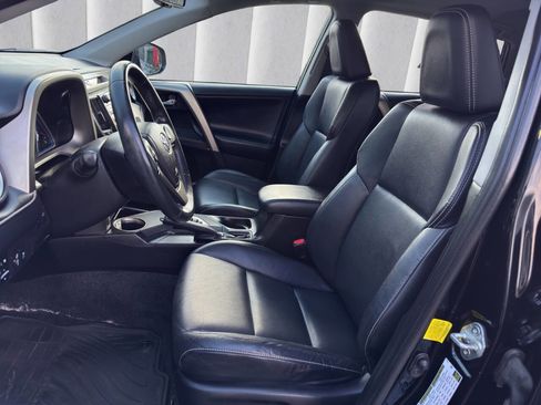 Used 2014 Toyota RAV4 Limited image 10