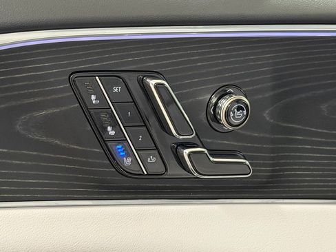 Certified 2024 Cadillac Lyriq Luxury RWD image 18