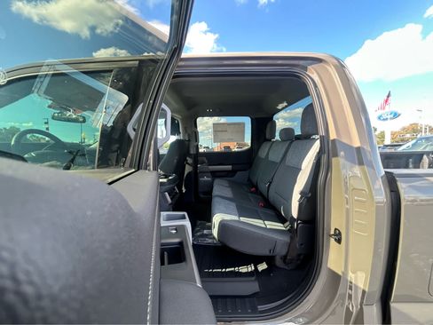 New 2026 Ford F250 XLT w/ XLT Premium Package AWD/4WD image 10