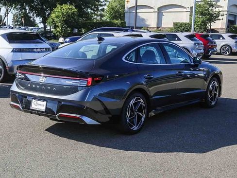 New 2026 Hyundai Sonata SEL FWD image 5