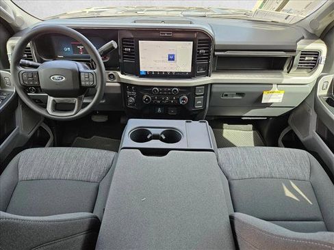 New 2026 Ford F250 XLT w/ XLT Premium Package AWD/4WD image 15