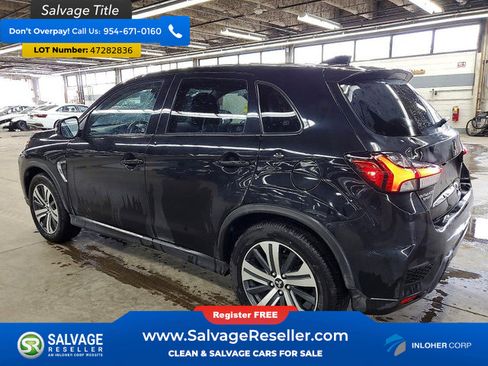 Used 2021 Mitsubishi Outlander Sport SE image 3