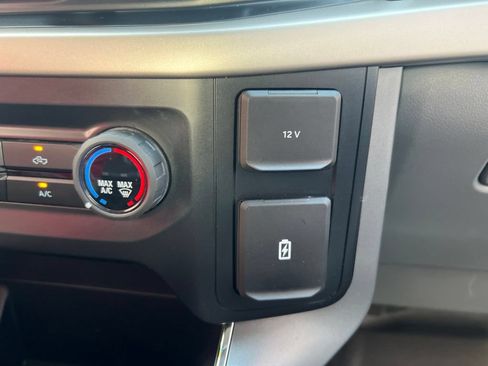Used 2021 Ford F150 XLT AWD/4WD image 16