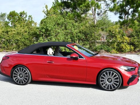 Used 2024 Mercedes-Benz CLE 300 4MATIC Cabriolet image 52