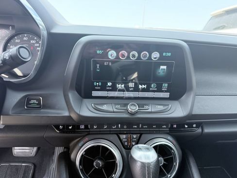 Used 2016 Chevrolet Camaro SS RWD image 11